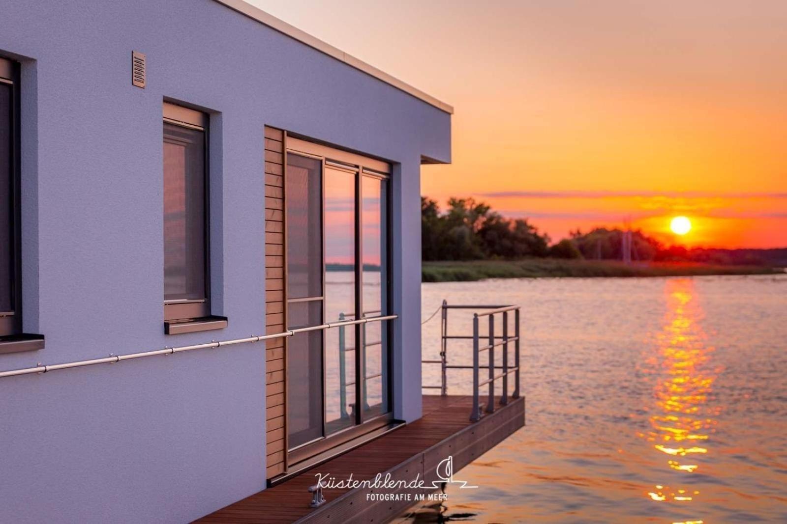 Hausboot Kranichnest Hotel ริบนิทซ์-ดัมการ์เทิน ภายนอก รูปภาพ